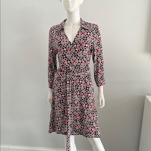 Spago Collection wrap dress black white and red geometric shapes 3/4 sleeve‎